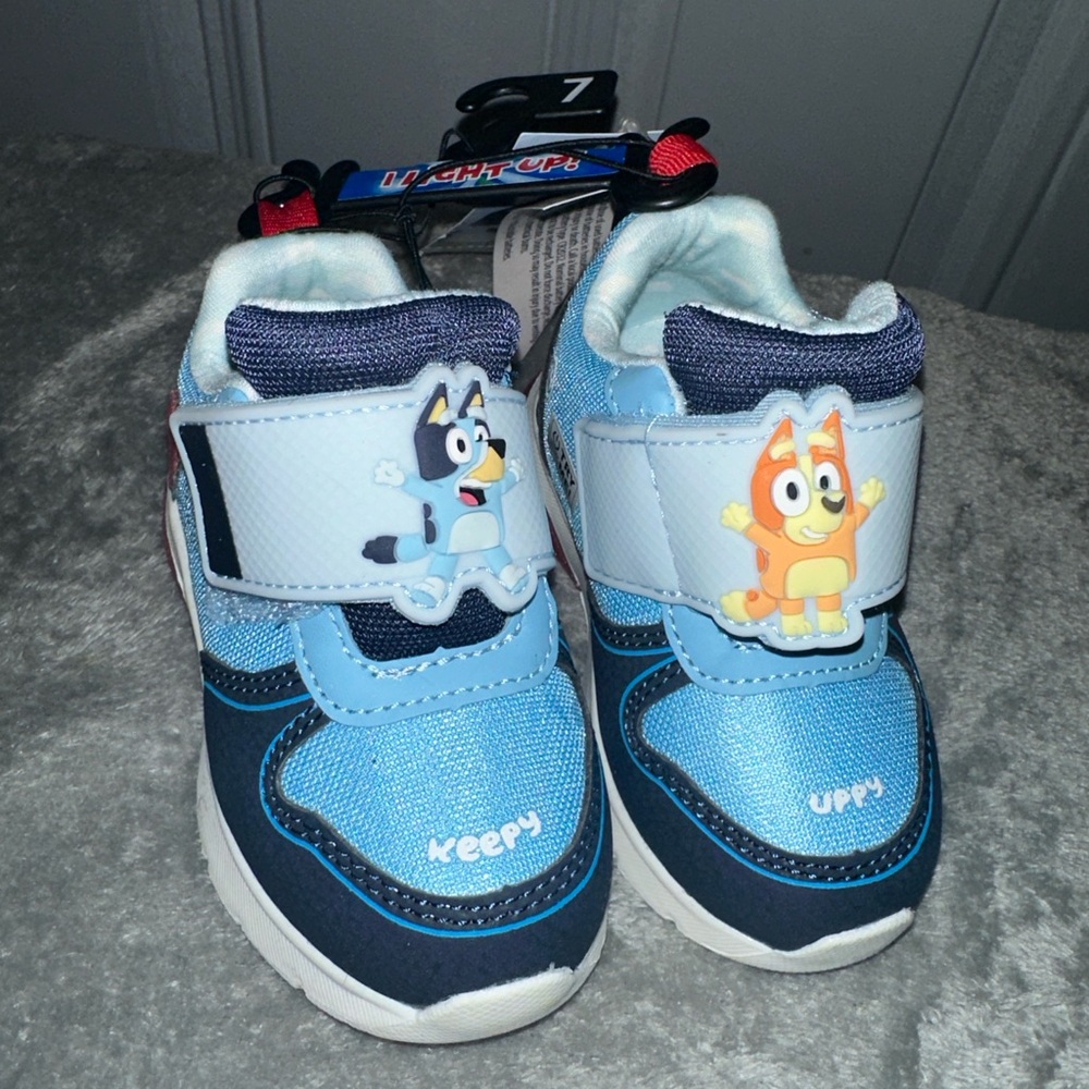 Kids Bluey Light Up Sneakers